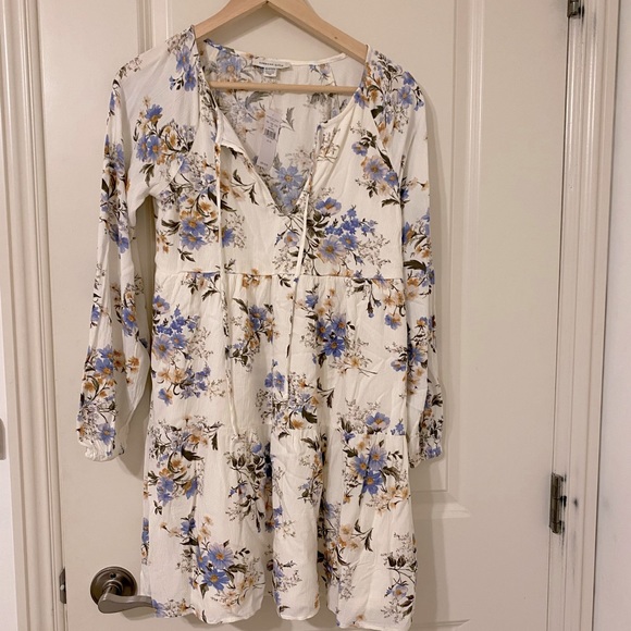 American Eagle Outfitters Dresses & Skirts - American Eagle Floral Dress